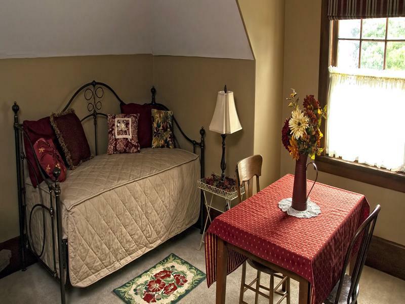 Hawthorn Bed And Breakfast Independence Ngoại thất bức ảnh