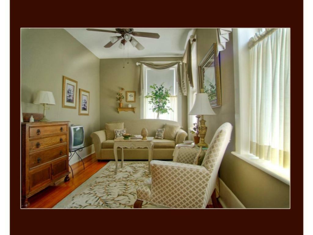 Hawthorn Bed And Breakfast Independence Ngoại thất bức ảnh